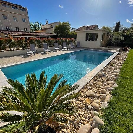 Отель Le Provence Жемено Экстерьер фото