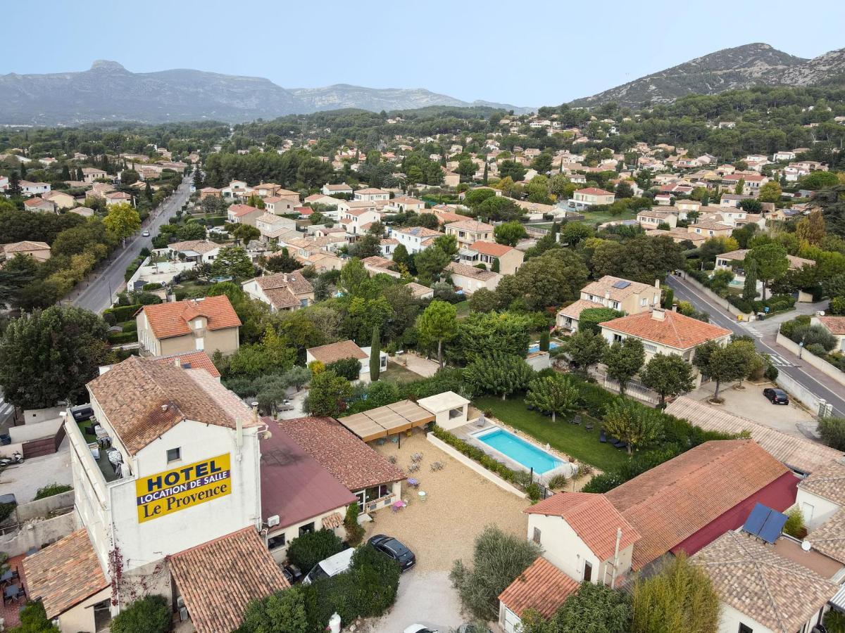 Отель Le Provence Жемено Экстерьер фото