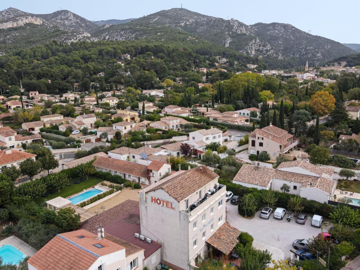 Отель Le Provence Жемено Экстерьер фото